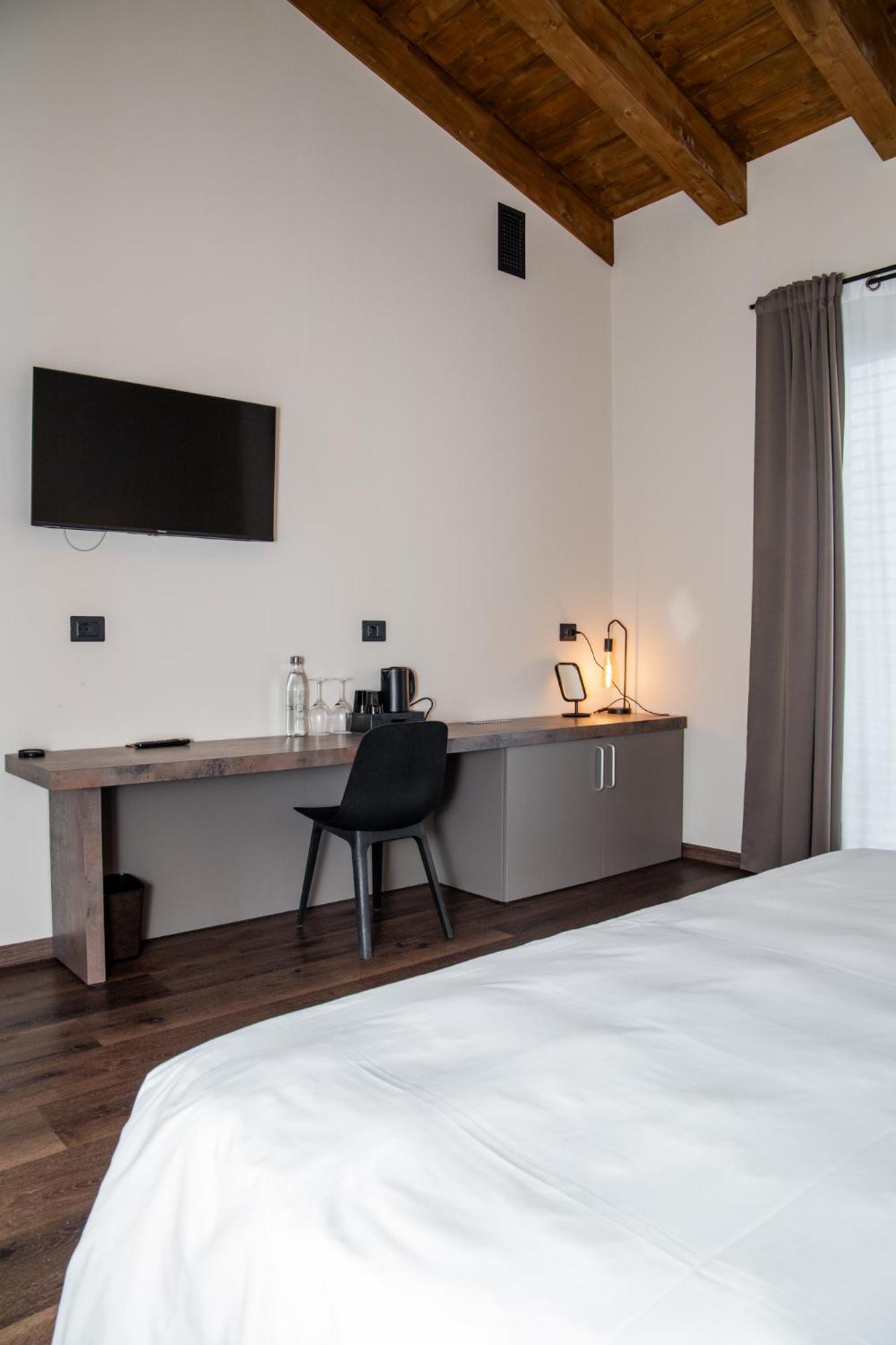 Hotel Orizzonti Vigneti Repetto à Sarezzano Extérieur photo